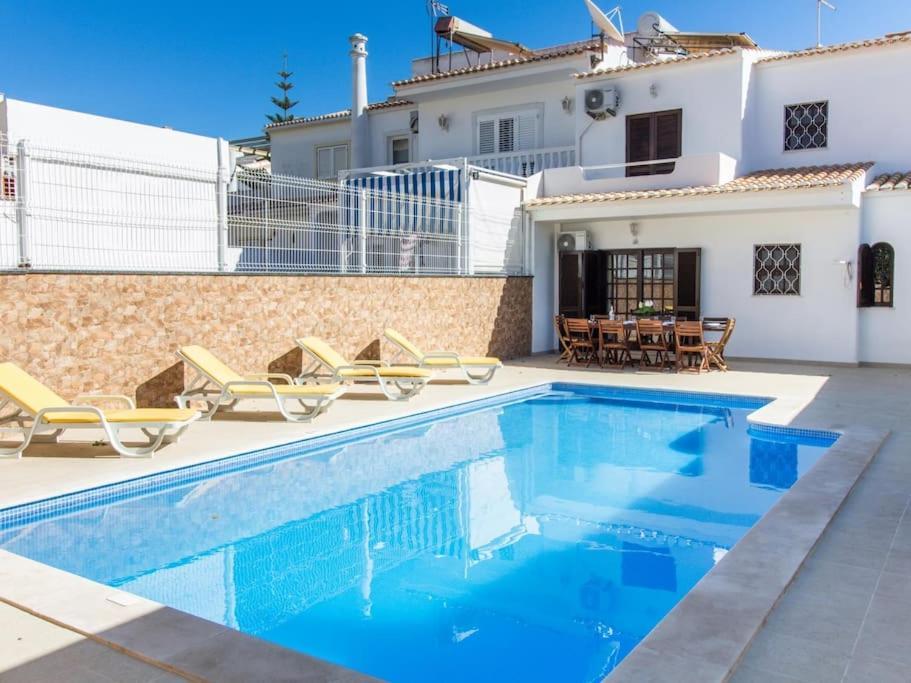 Villa Dogueno- Privat Pool & Privacy & Albufeira Center ภายนอก รูปภาพ