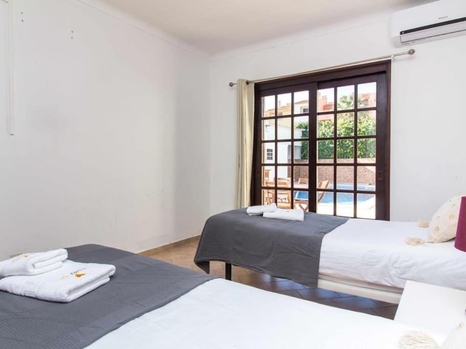 Villa Dogueno- Privat Pool & Privacy & Albufeira Center ภายนอก รูปภาพ