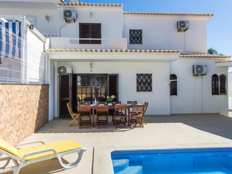 Villa Dogueno- Privat Pool & Privacy & Albufeira Center ภายนอก รูปภาพ